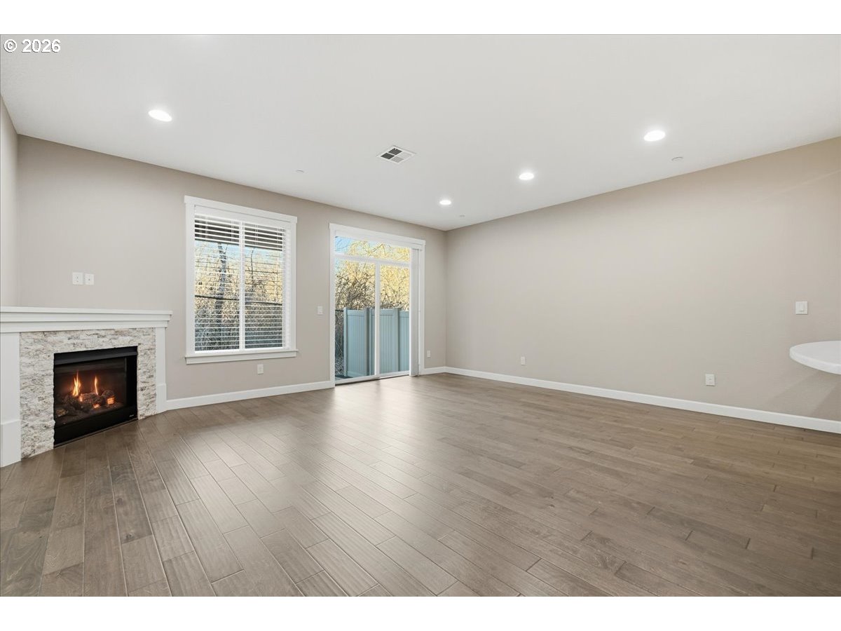 1927 Northwest Sage Street Camas, WA 98607 - Photo 8 of 28 Great Room