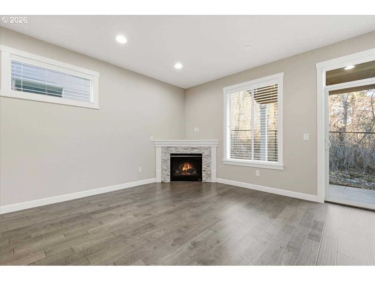 1927 Northwest Sage Street Camas, WA 98607 - Photo 10 of 28 Great Room