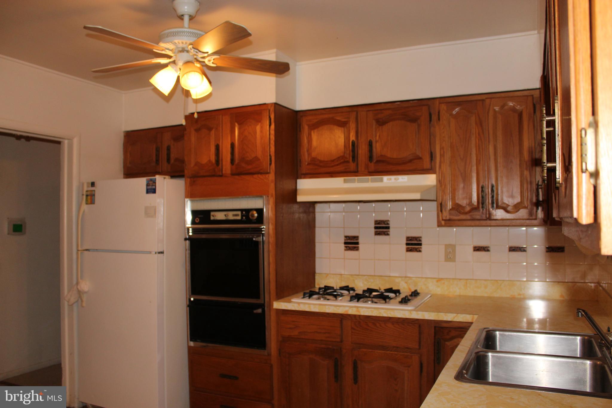 3613 Coronado Road Baltimore, MD 21244 - Photo 15 of 33