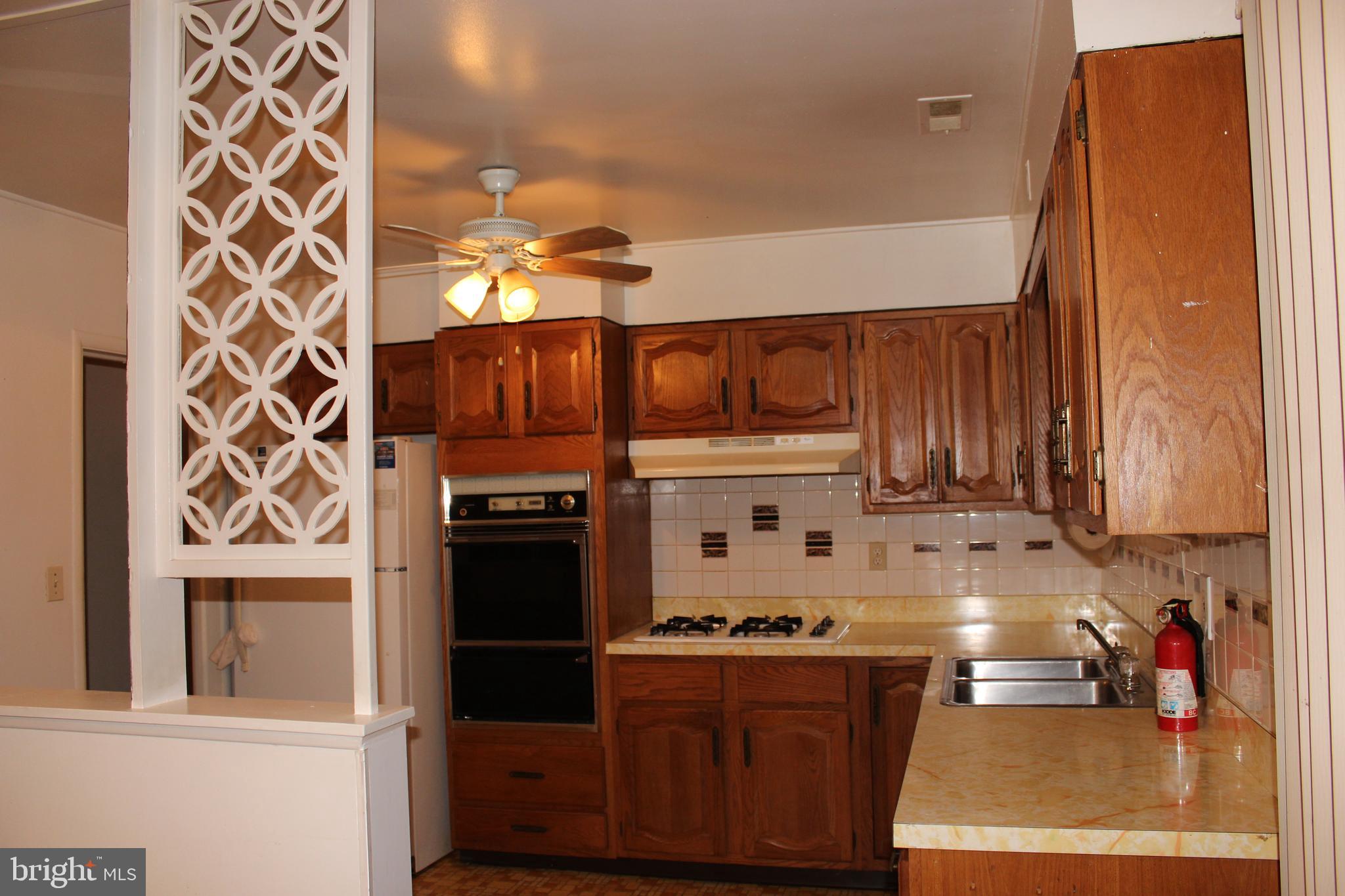 3613 Coronado Road Baltimore, MD 21244 - Photo 16 of 33