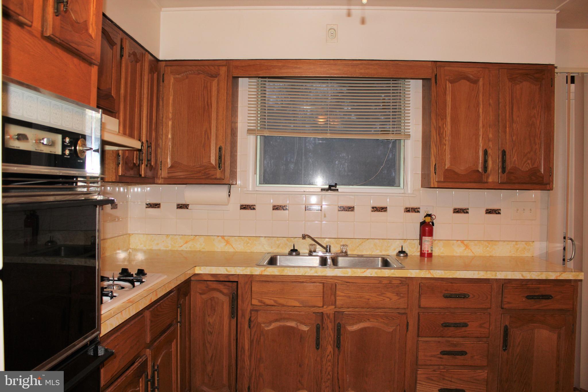 3613 Coronado Road Baltimore, MD 21244 - Photo 19 of 33