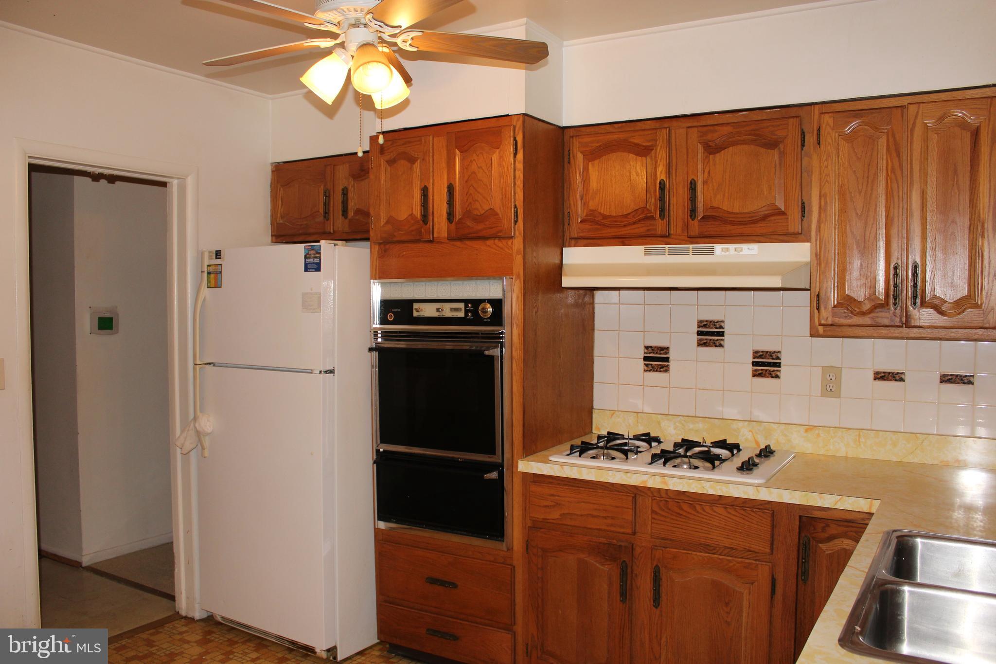 3613 Coronado Road Baltimore, MD 21244 - Photo 20 of 33
