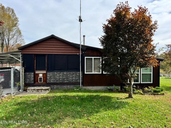 $189,900 | 28 Cottage Street, Sparta, TN 38583