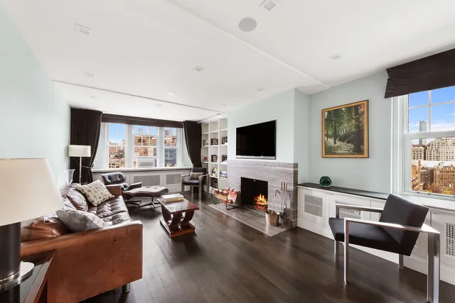 $3,100,000 | 302 West 12th Street, Unit 12A | West Village