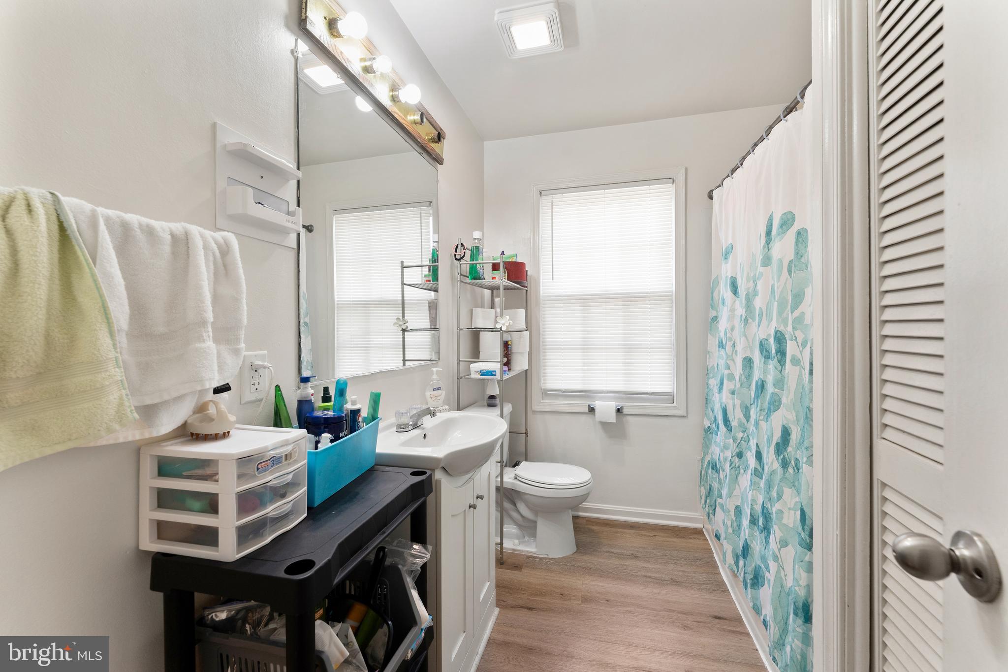 9459 Taney Road Manassas, VA 20110 - Photo 20 of 28 Bathroom