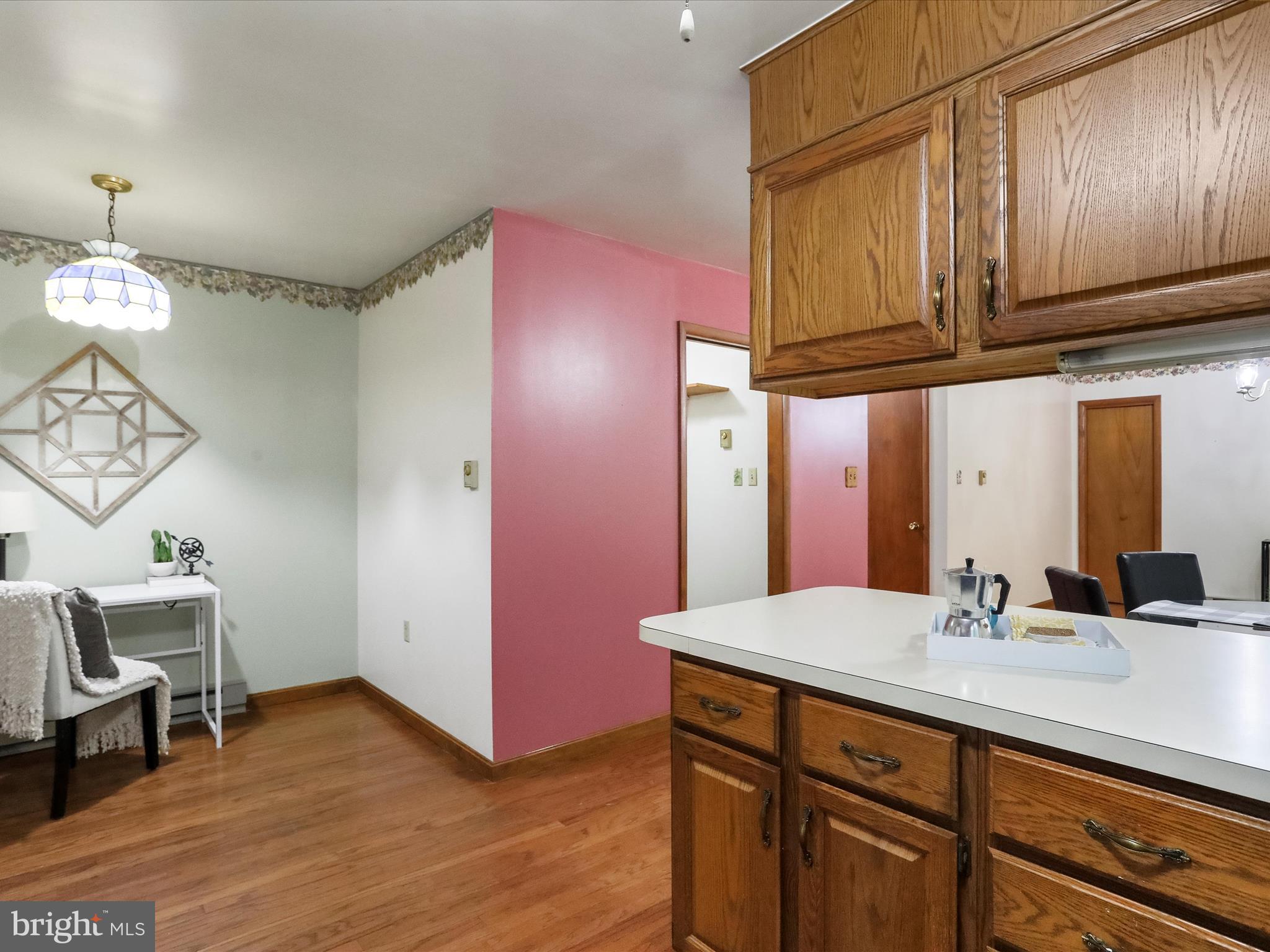 441 Warfieldsburg Road Westminster, MD 21157 - Photo 9 of 42 Kitchen with breakfast nook