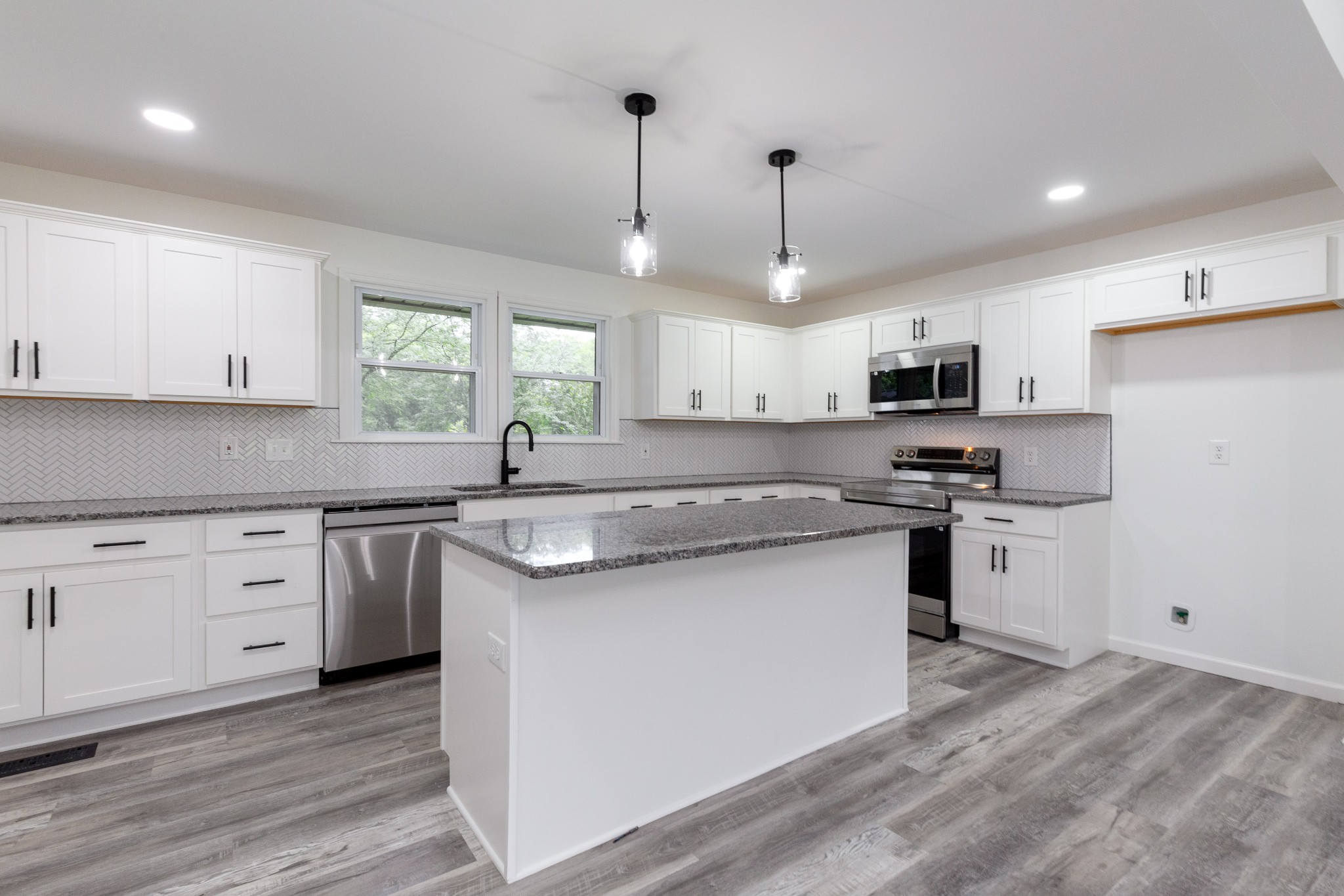 196 Mason Road La Vergne, TN 37086 - Photo 9 of 32 Gallery Image 9
