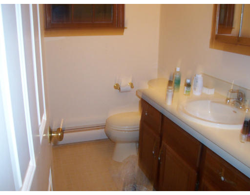 75 Gregory Island Road Hamilton, MA 01982 - Photo 14 of 15 Gallery Image 14