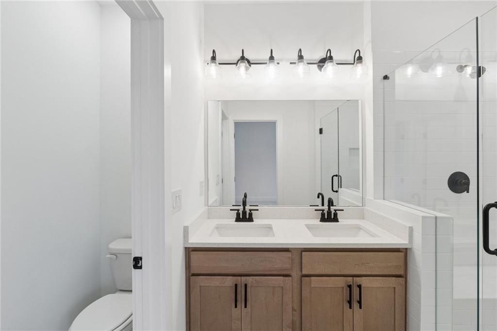 642 Memphis Drive Scottdale, GA 30079 - Photo 12 of 19 Gallery Image 12