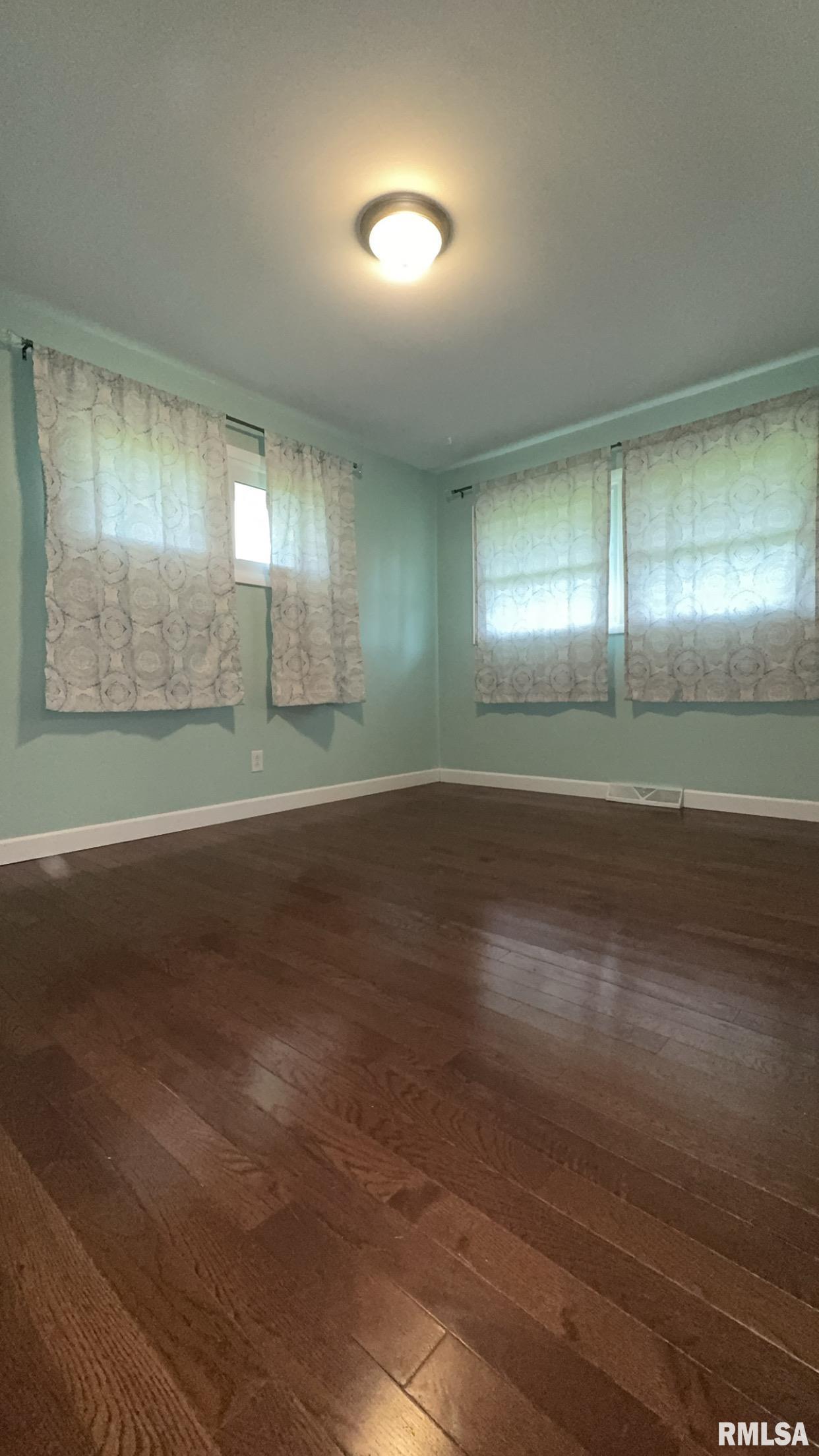 112 Prairie Road Carterville, IL 62918 - Photo 14 of 18 Gallery Image 14