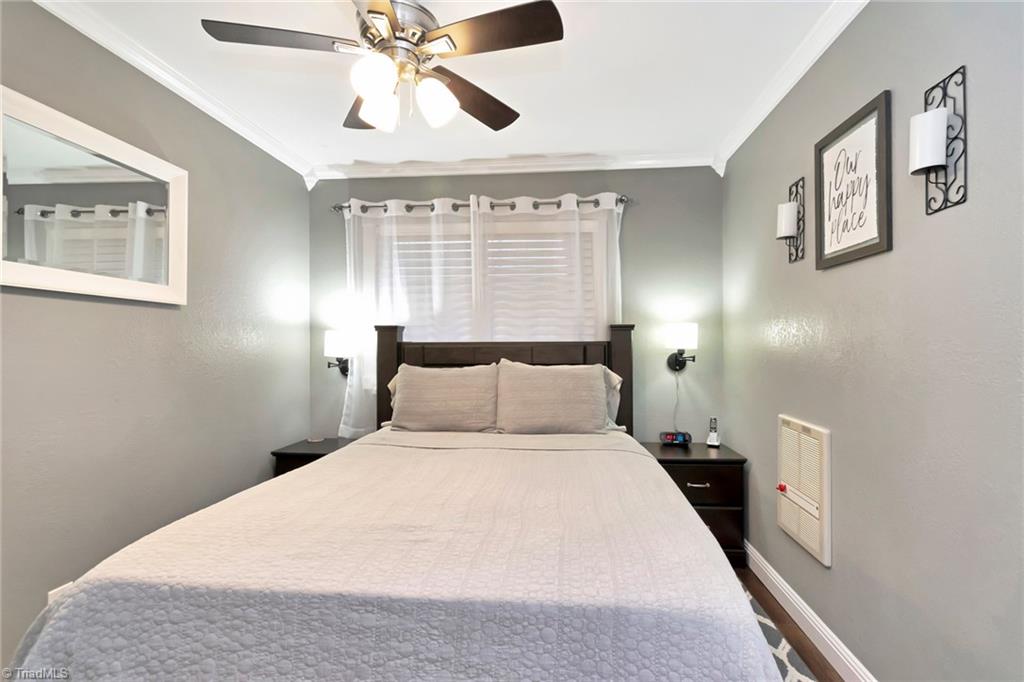 301 Pinnacle Inn Road, Unit 3230 Beech Mountain, NC 28604 - Photo 10 of 42 Queen Bed