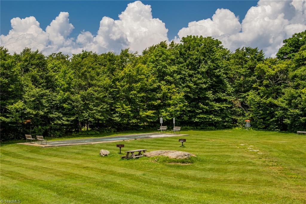 301 Pinnacle Inn Road, Unit 3230 Beech Mountain, NC 28604 - Photo 33 of 42