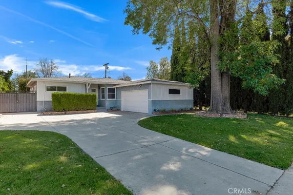 $888,000 | 10926 Gaynor Avenue, Granada Hills, CA 91344