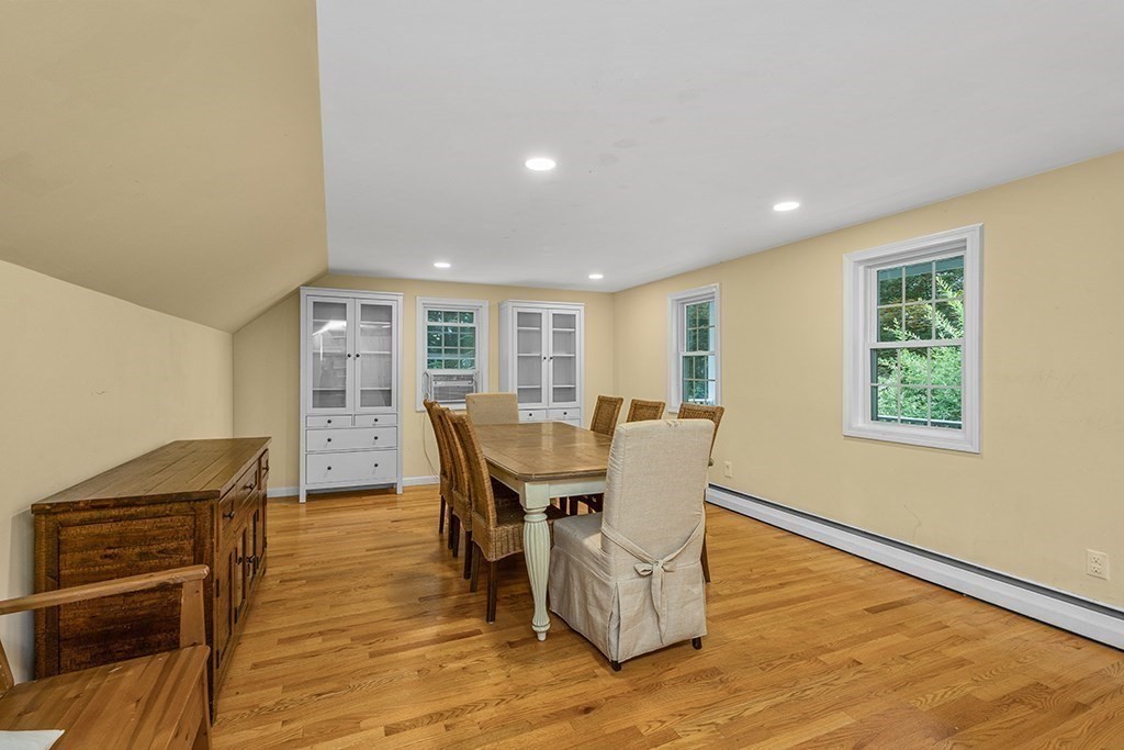 73 High Street Medfield, MA 02052 - Photo 19 of 38