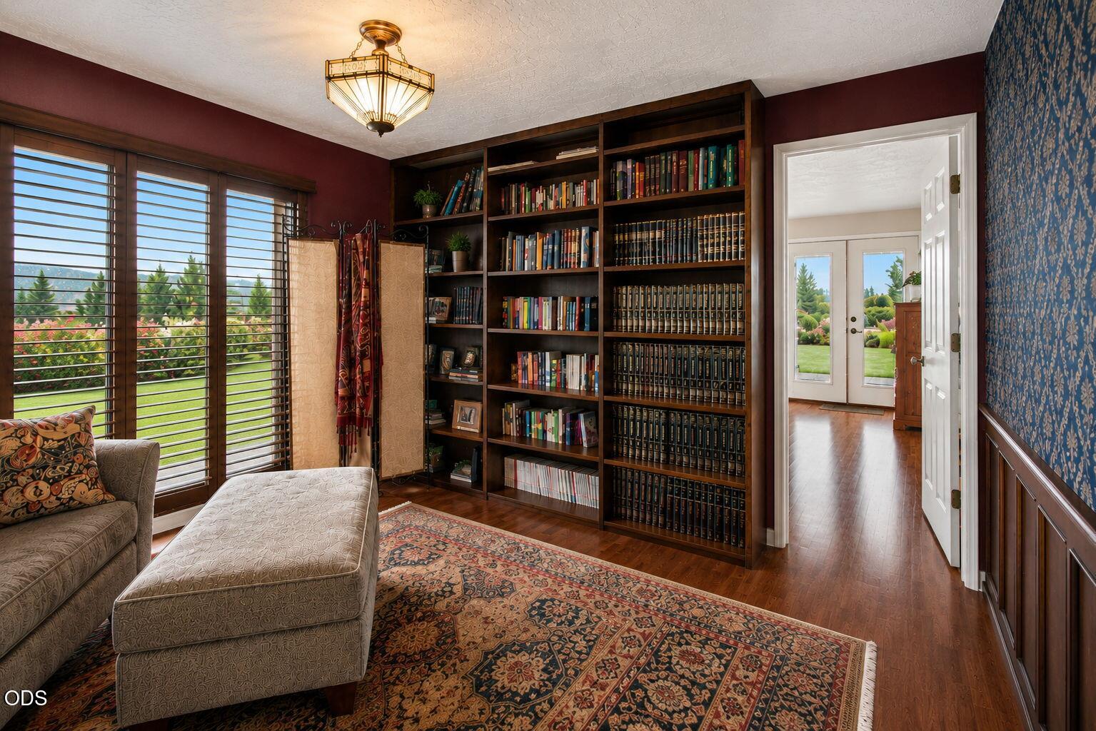 6085 Walden Lane Talent, OR 97540 - Photo 15 of 53