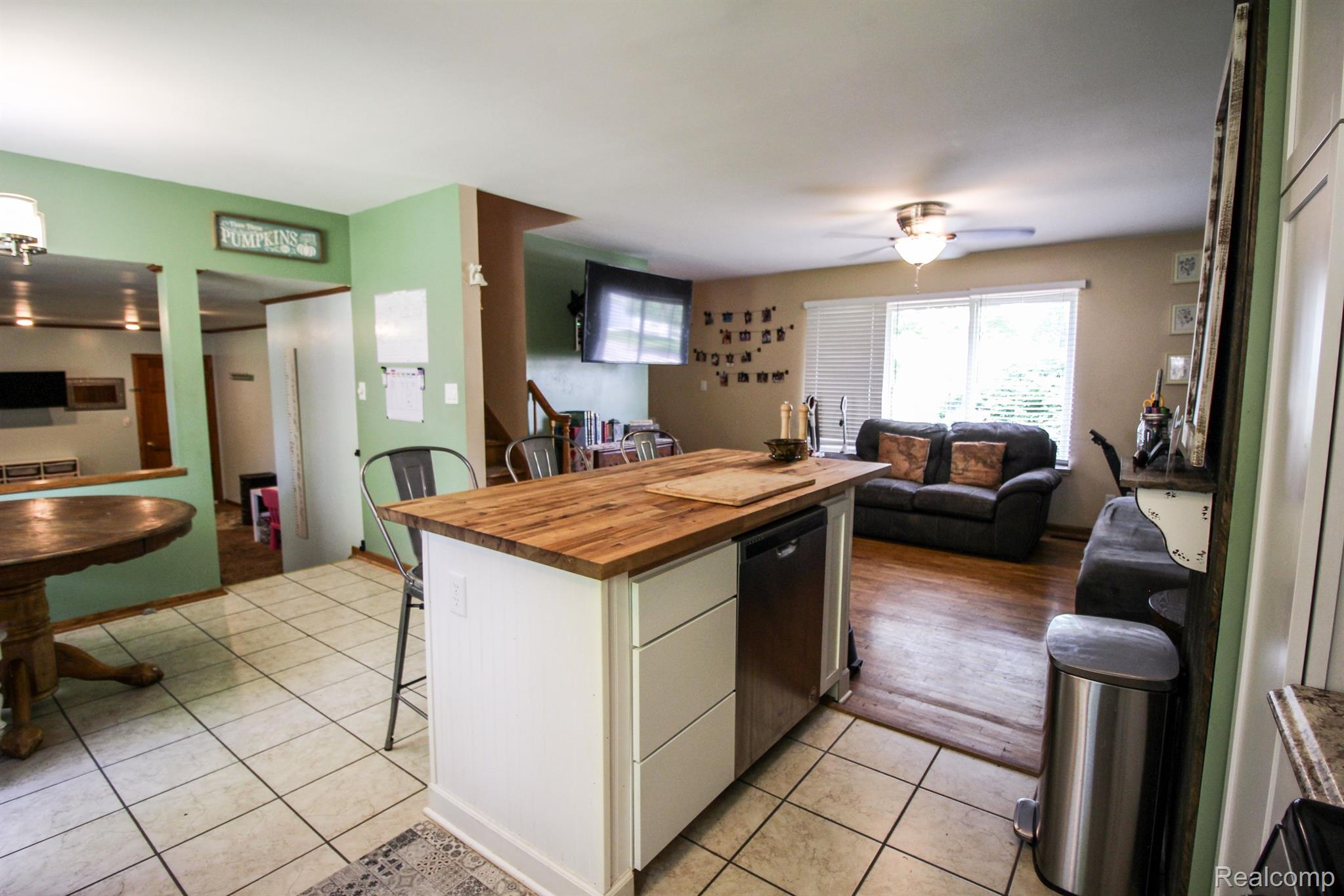 541 Spring Lane Flushing, MI 48433 - Photo 6 of 41