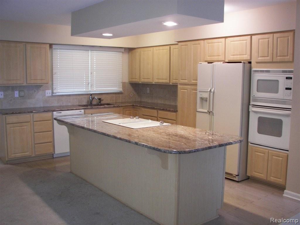 5283 Territorial Road Grand Blanc, MI 48439 - Photo 13 of 21 100_5588.jpg