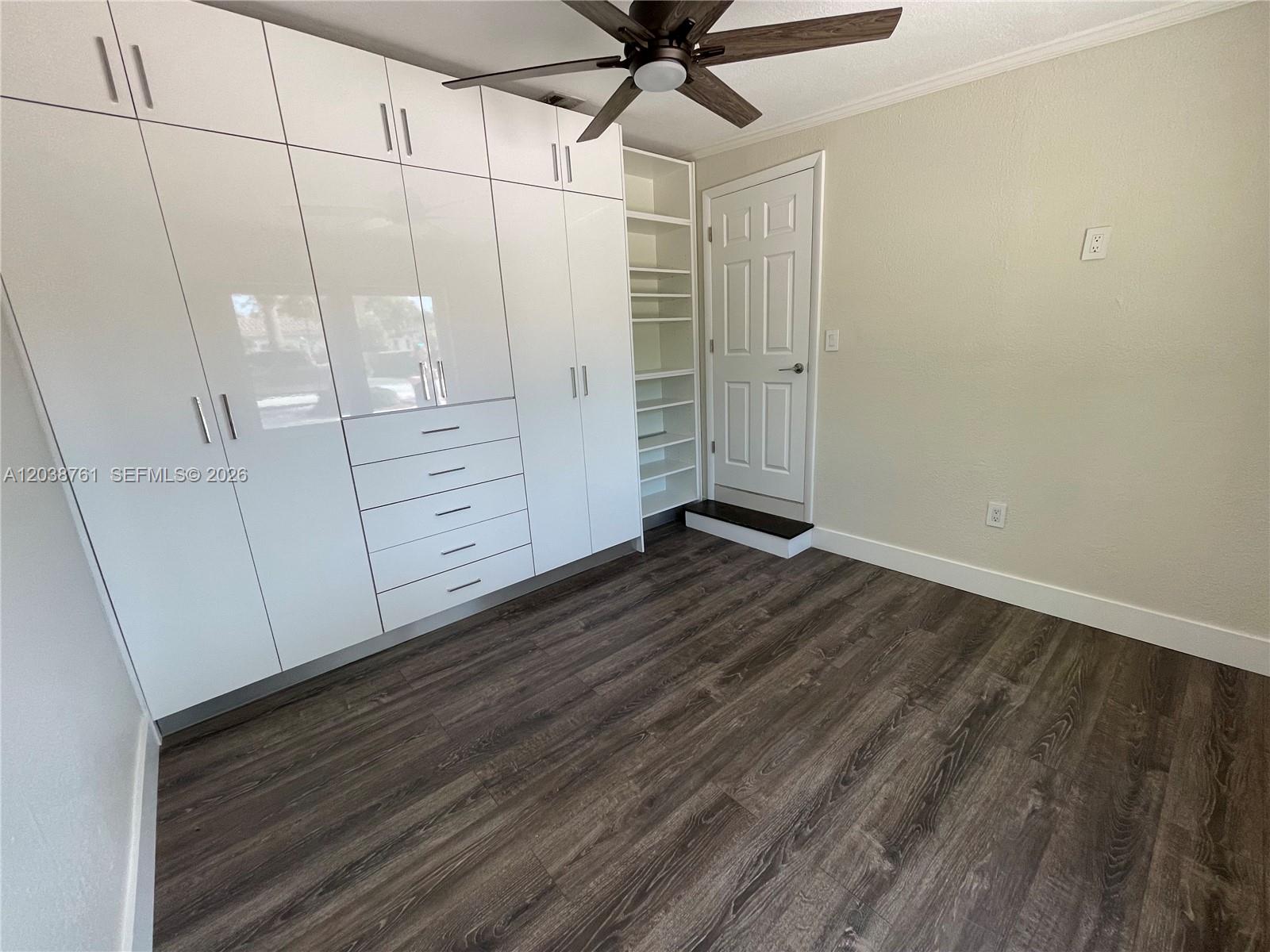 6129 Southwest 28th Street Miami, FL 33155 - Photo 10 of 19
