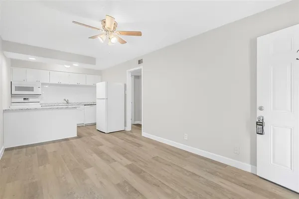 $675 | 816 South Crockett Street, Unit 3, Sherman, TX 75090