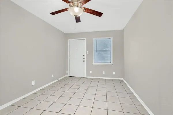 $675 | 816 South Crockett Street, Unit 3, Sherman, TX 75090