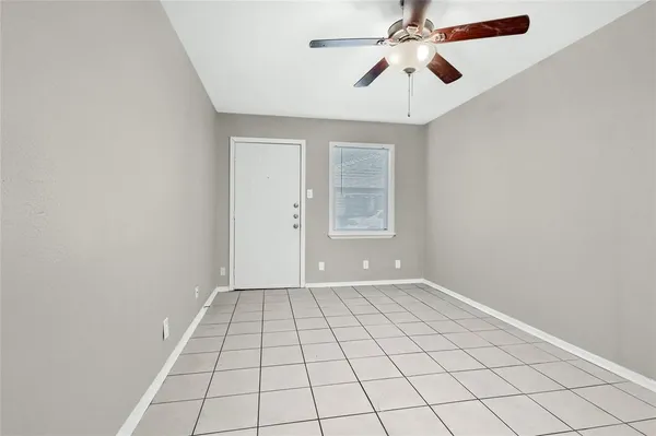 $675 | 816 South Crockett Street, Unit 3, Sherman, TX 75090