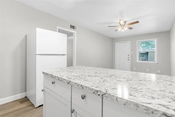 $675 | 816 South Crockett Street, Unit 3, Sherman, TX 75090