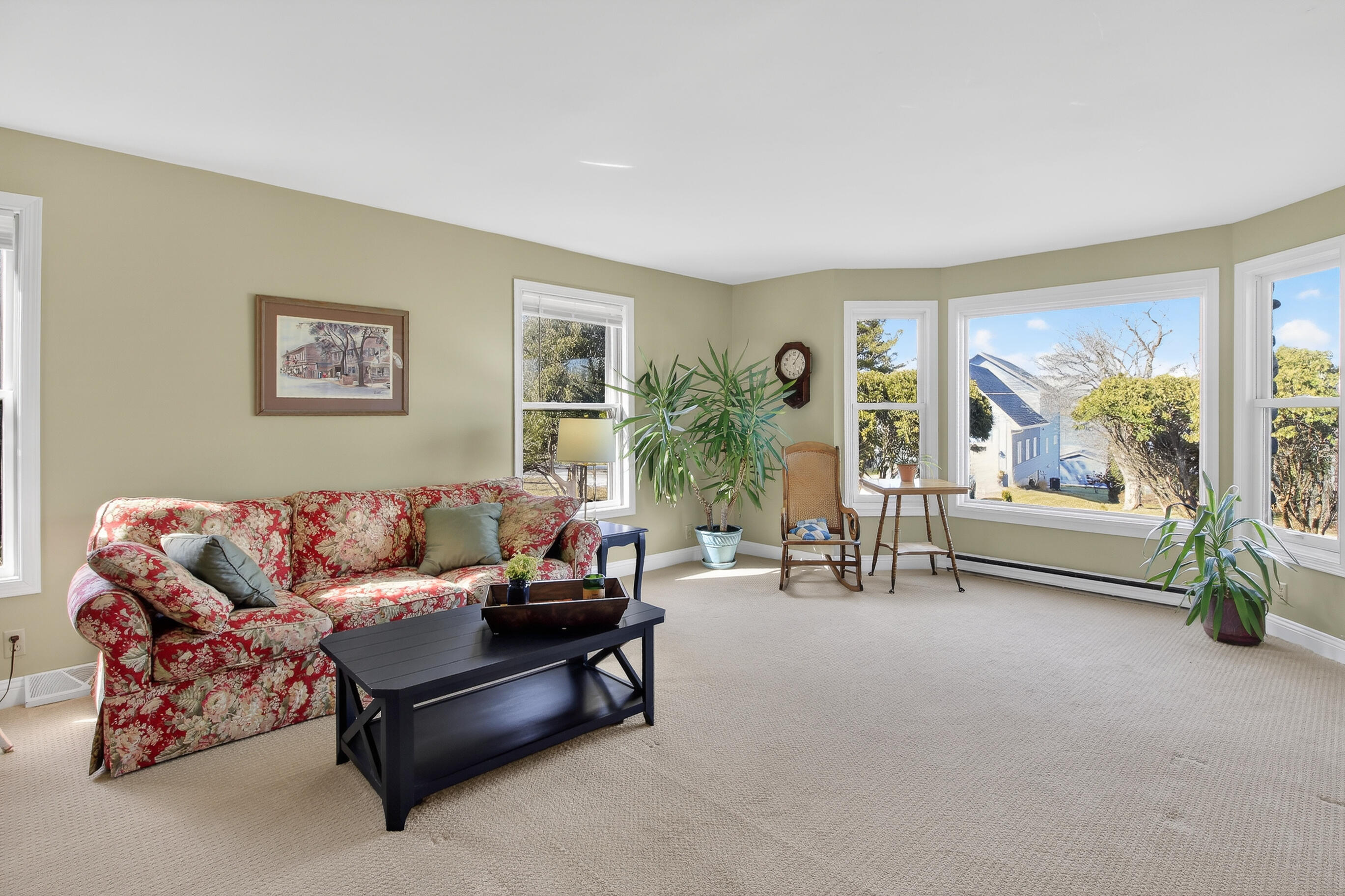 N7024 Oakwood Road Richmond, WI 53190 - Photo 9 of 54 Living Room