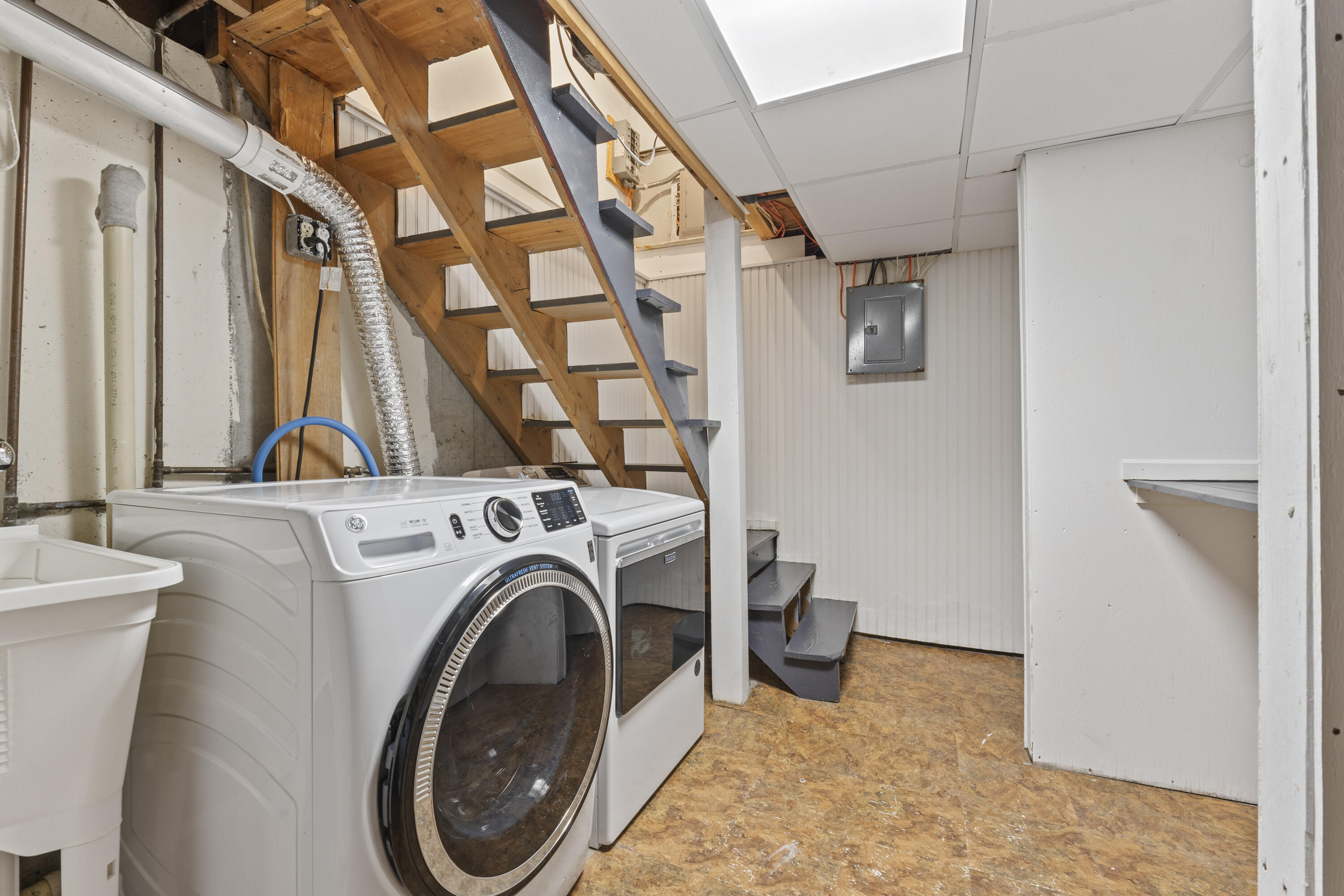 301 Rte 103 Eliot, ME 03903 - Photo 32 of 52 301 Route 103, York, ME