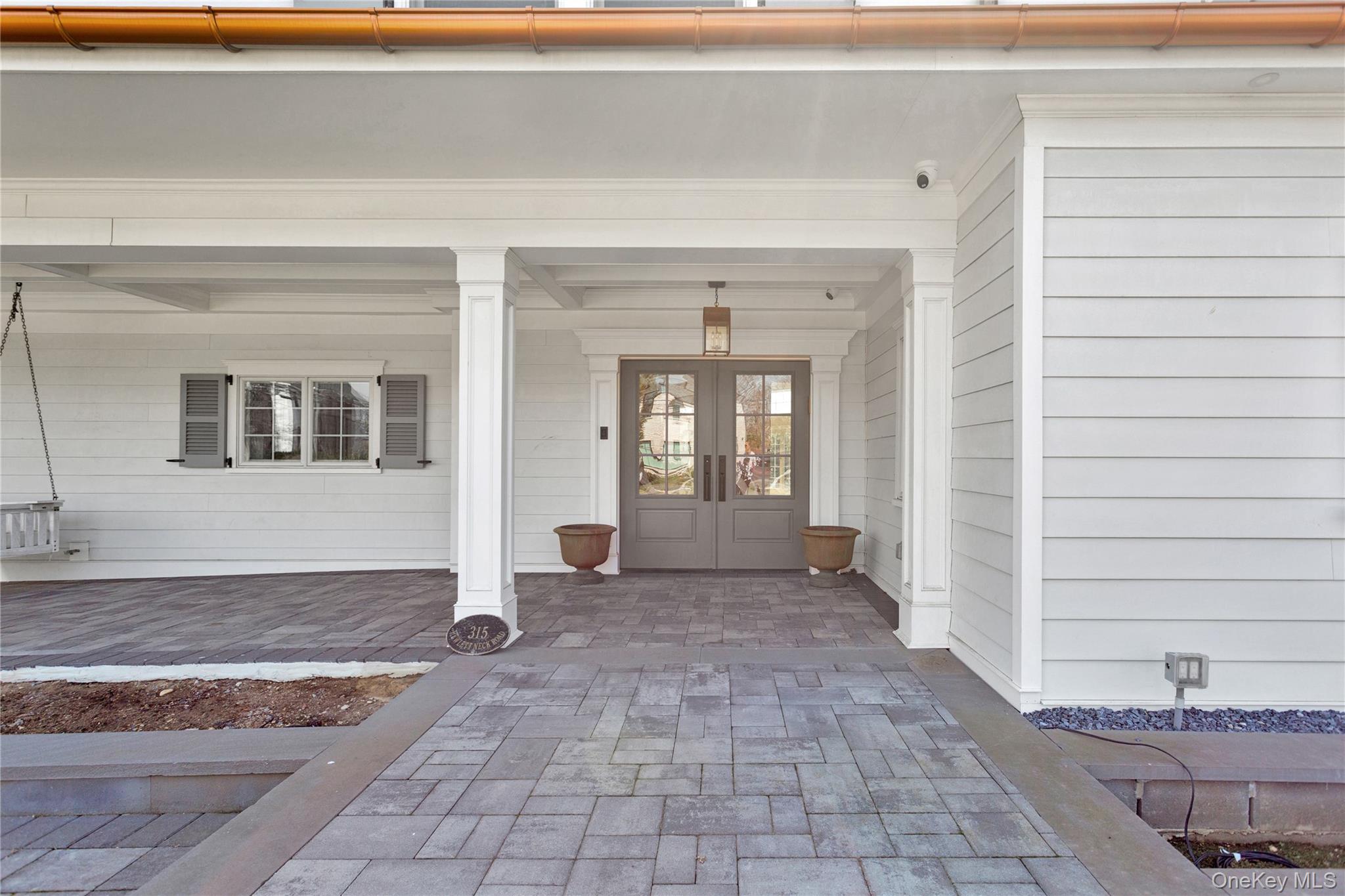 315 Hewlett Neck Road Woodmere, NY 11598 - Photo 2 of 33