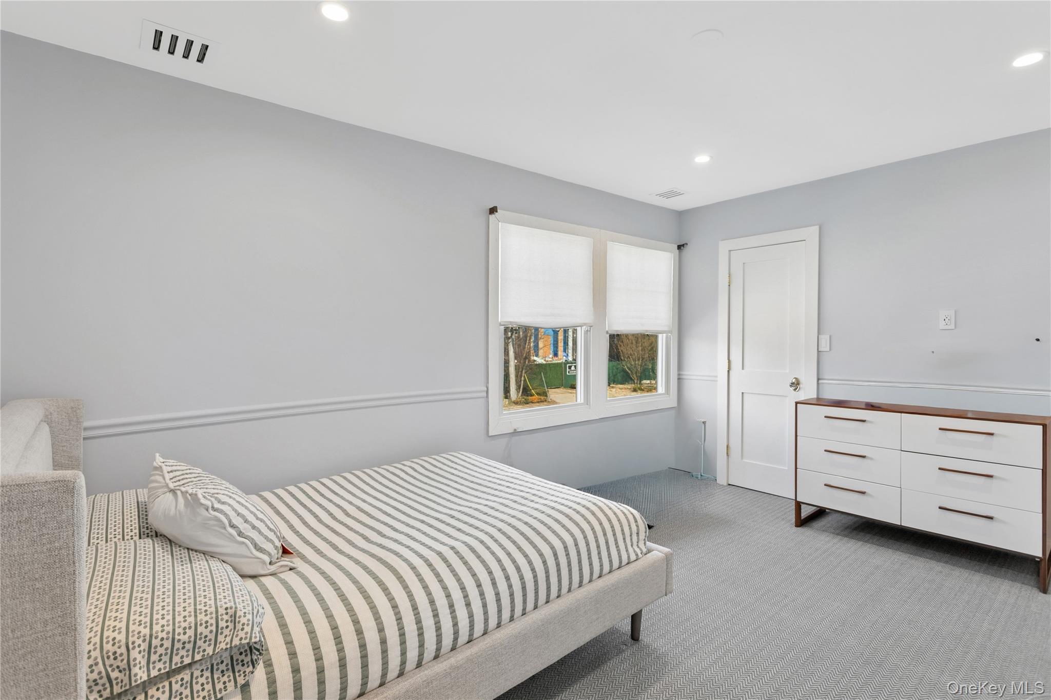 315 Hewlett Neck Road Woodmere, NY 11598 - Photo 23 of 33