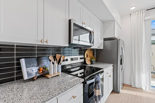 $1,759 | 35155 North Thompson Road, Unit 1, San Tan Valley, AZ 85144