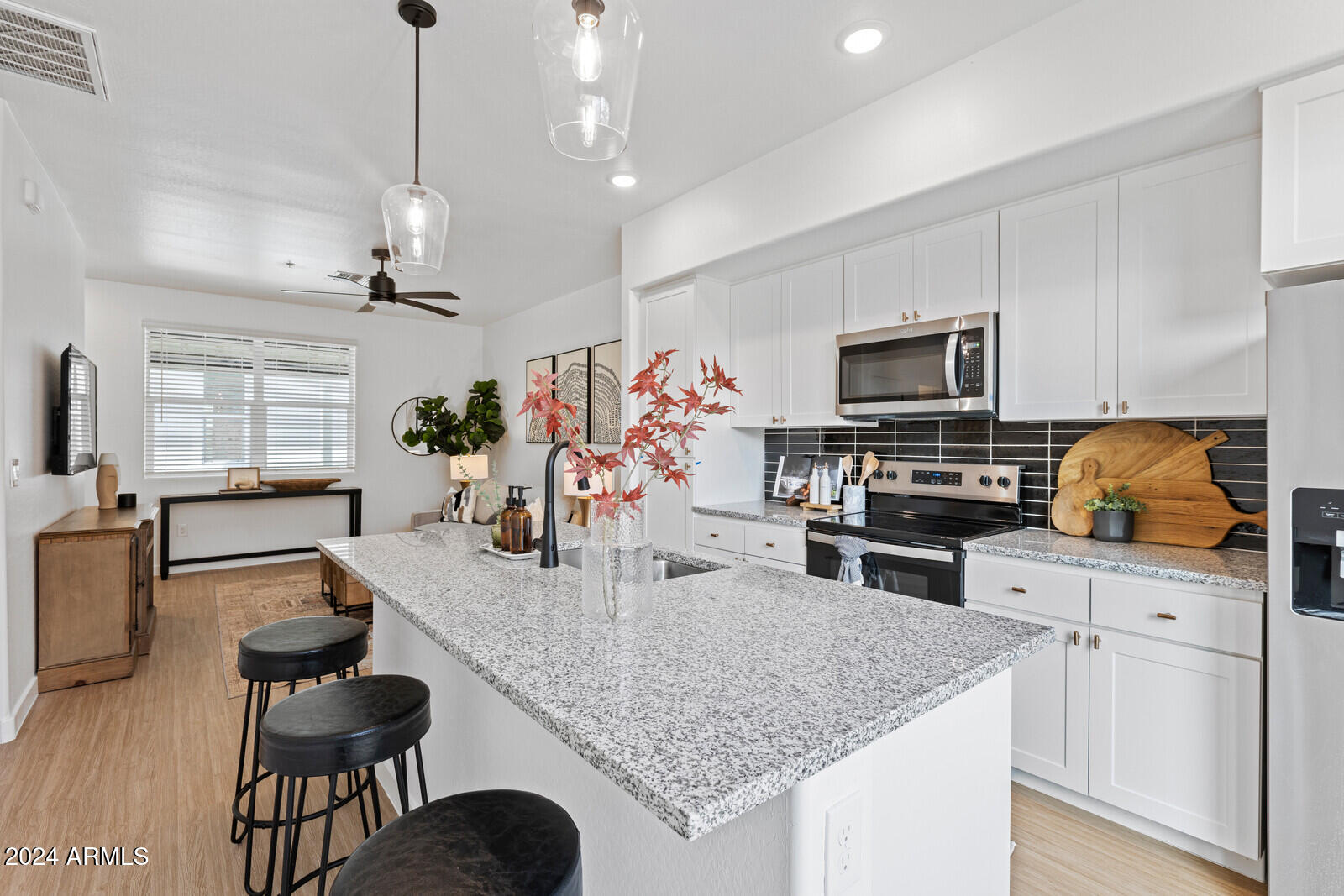 35155 North Thompson Road, Unit 1 San Tan Valley, AZ 85144 - Photo 13 of 31 Kitchen