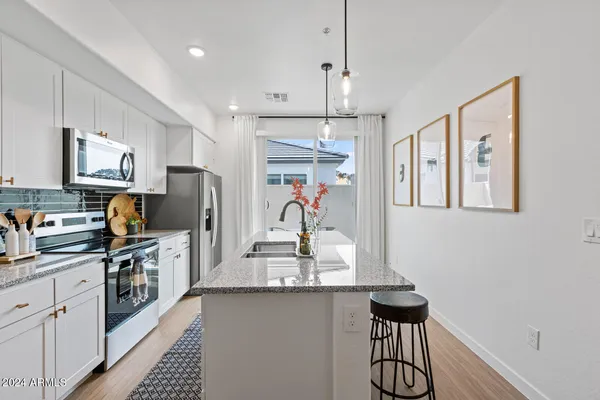 $1,759 | 35155 North Thompson Road, Unit 1, San Tan Valley, AZ 85144