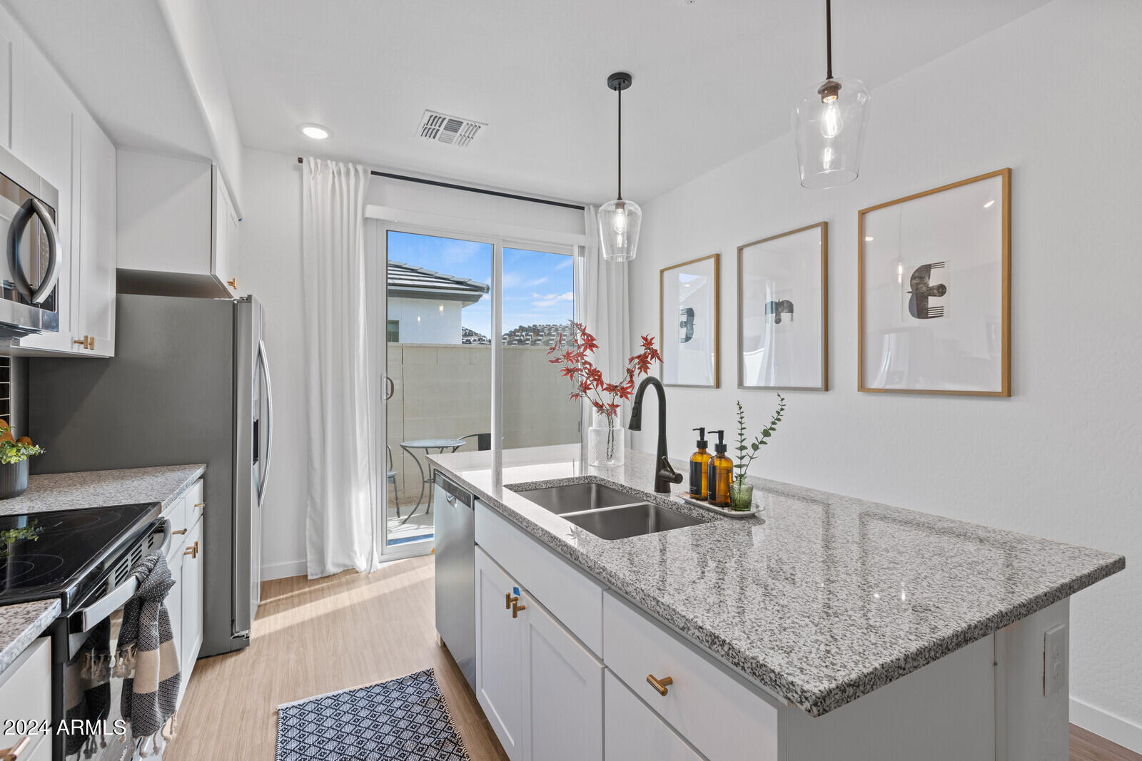 35155 North Thompson Road, Unit 1 San Tan Valley, AZ 85144 - Photo 10 of 31 Kitchen