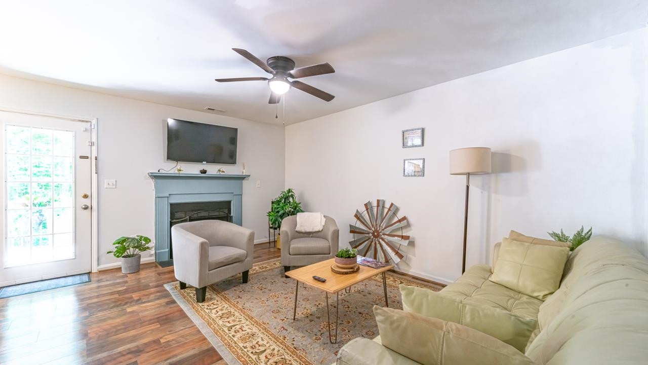 116 Shady Spring Place Durham, NC 27713 - Photo 9 of 30 Family Room