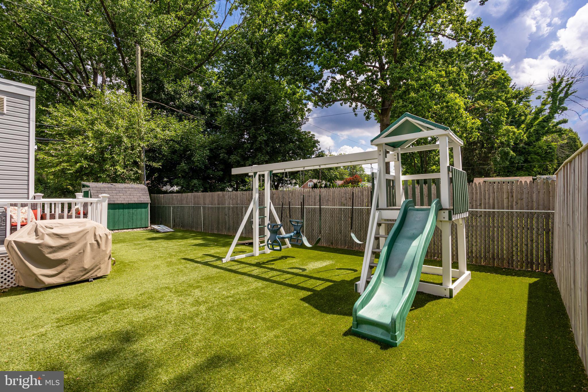 141 North Norwinden Drive Springfield, PA 19064 - Photo 32 of 42 Yard