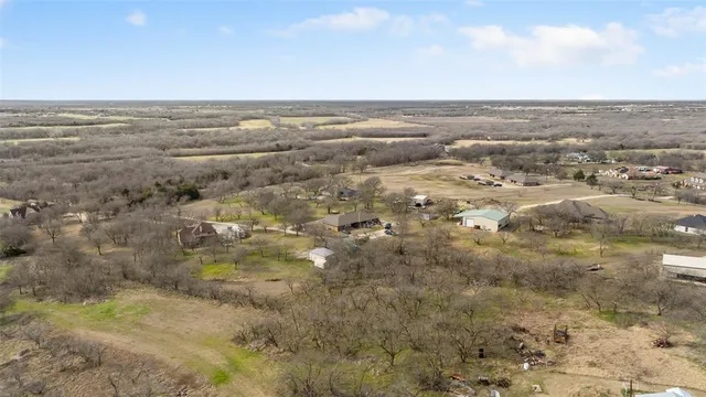 $525,000 | 892 West First Street, Maypearl, TX 76064
