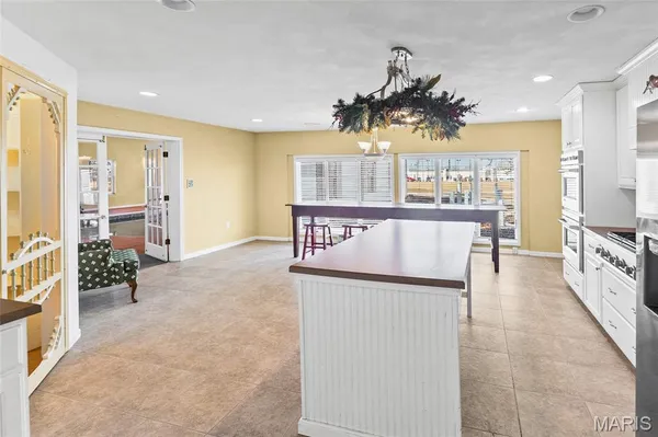 $799,000 | 10102 Highway 127, Nashville, IL 62263