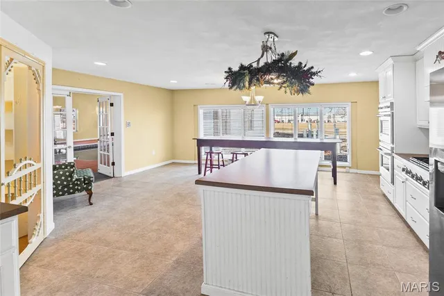 $799,000 | 10102 Highway 127, Nashville, IL 62263