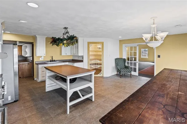 $799,000 | 10102 Highway 127, Nashville, IL 62263