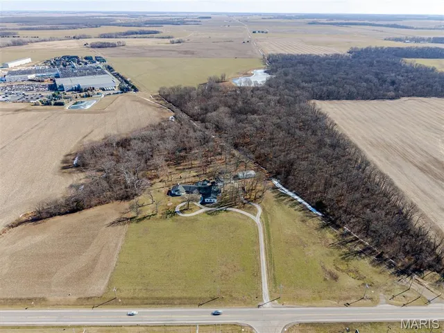 $799,000 | 10102 Highway 127, Nashville, IL 62263