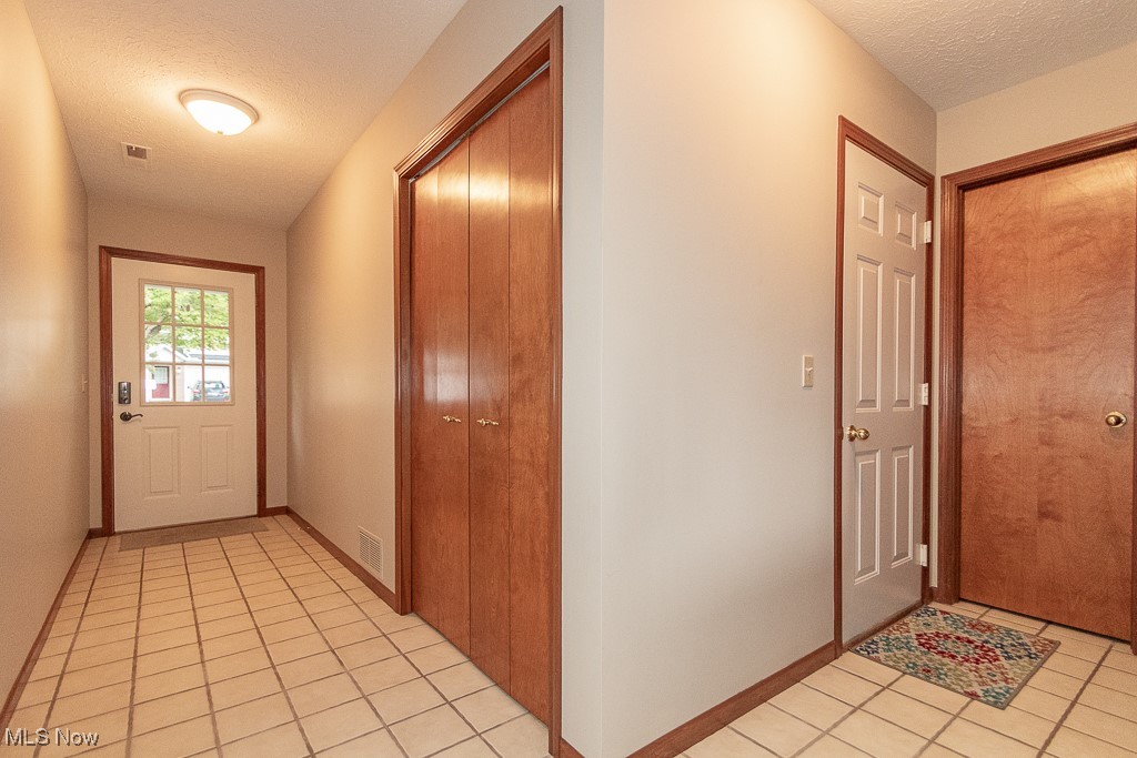 8421 Hendricks Road Mentor, OH 44060 - Photo 5 of 42