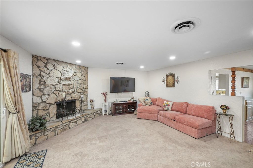 3260 Vista Way Hemet, CA 92544 - Photo 13 of 43