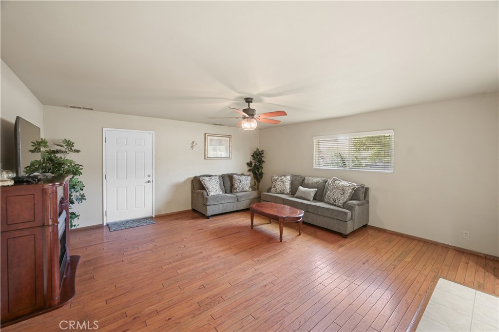 3260 Vista Way Hemet, CA 92544 - Photo 19 of 43