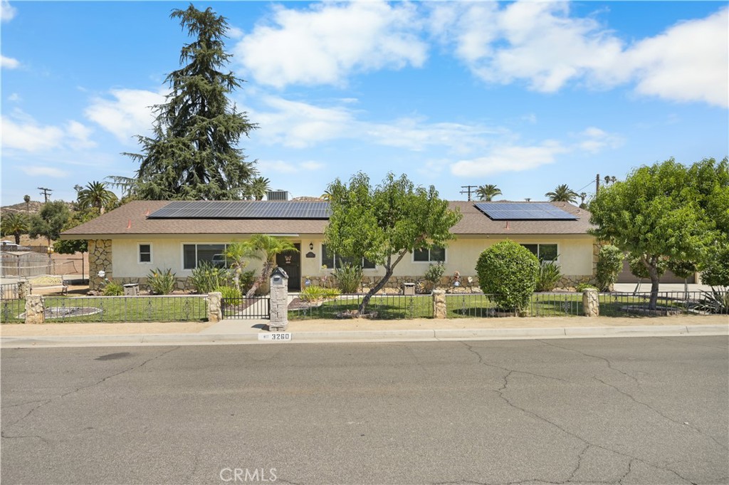 3260 Vista Way Hemet, CA 92544 - Photo 2 of 43