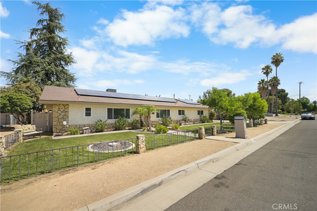 3260 Vista Way Hemet, CA 92544 - Photo 4 of 43