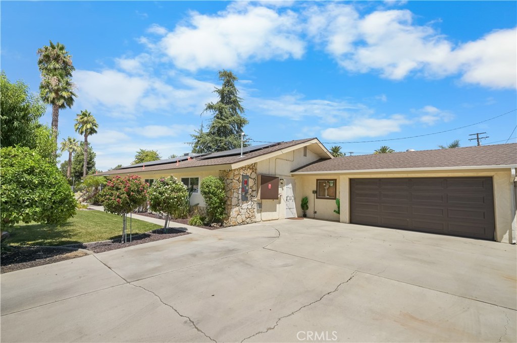 3260 Vista Way Hemet, CA 92544 - Photo 5 of 43