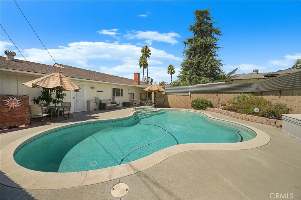 3260 Vista Way Hemet, CA 92544 - Photo 7 of 43