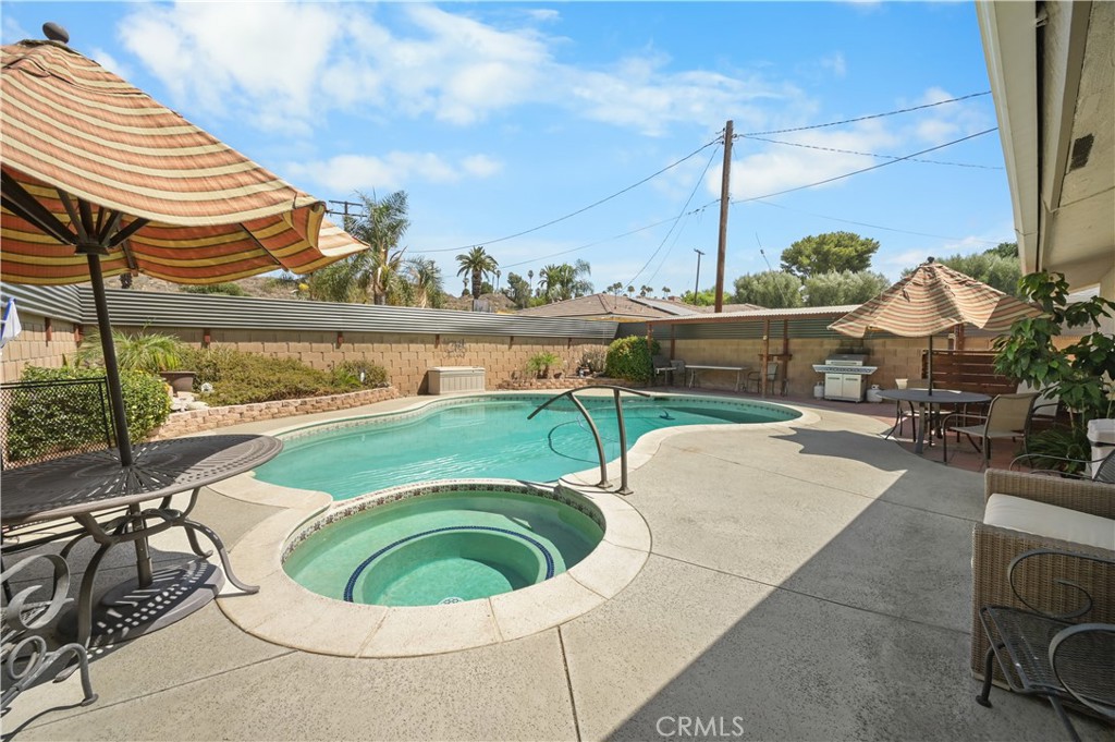 3260 Vista Way Hemet, CA 92544 - Photo 8 of 43