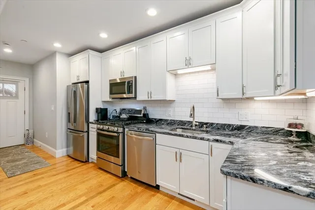 $599,900 | 25 Cherry Street, Unit 3, Danvers, MA 01923